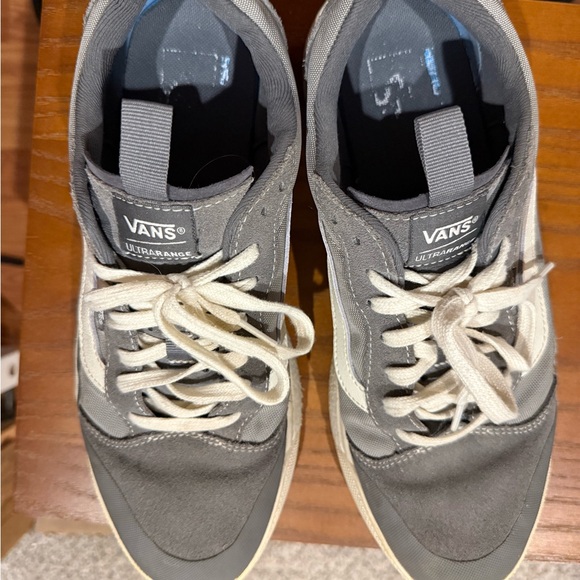 Vans UltraRange Gray and White Men's Sneakers - Picture 2 of 4